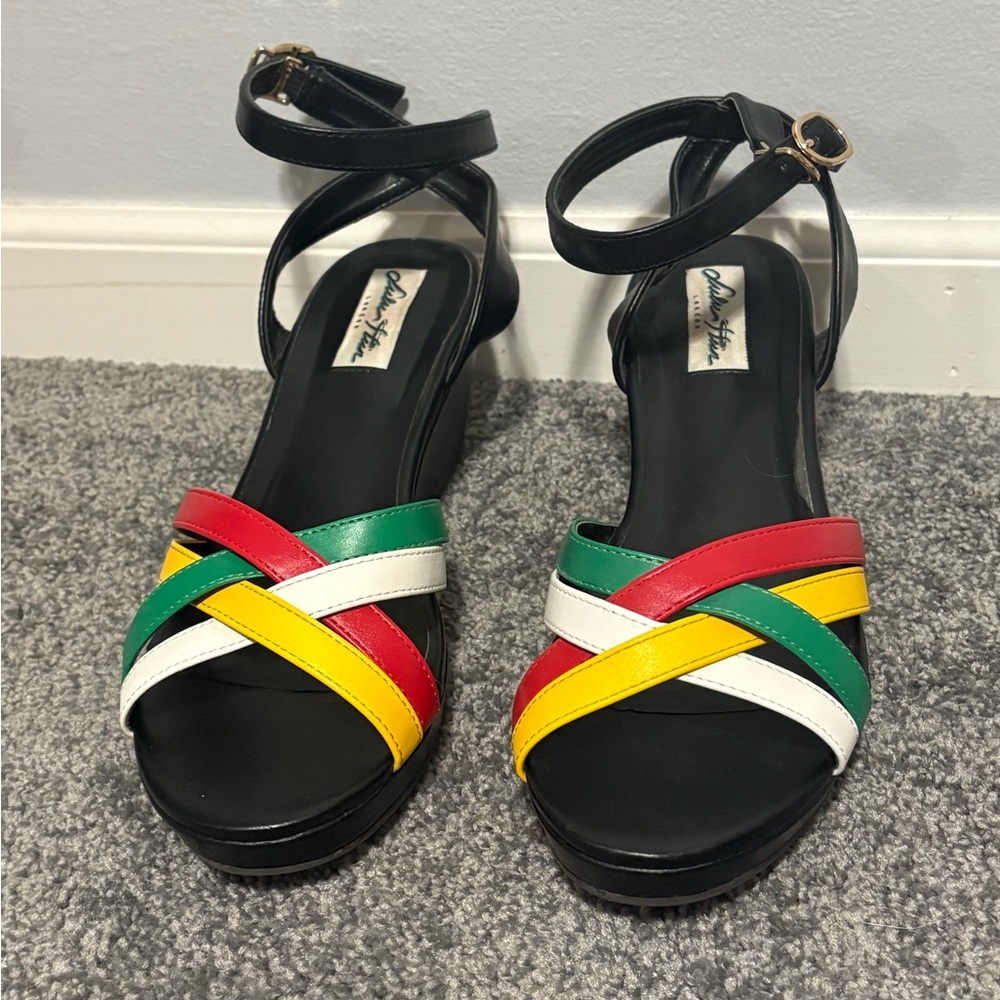 Lulu Hun Sandals - Picture 2 of 4